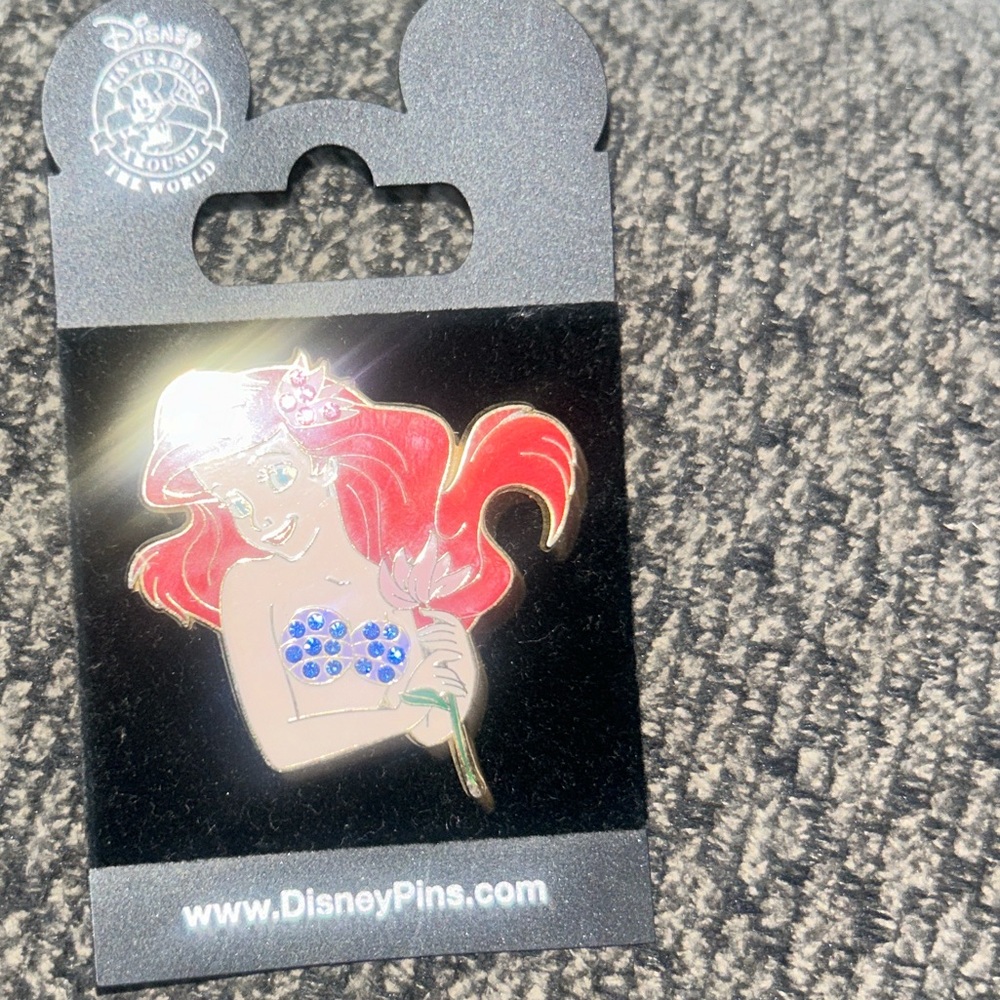 Disney Ariel Brooch - Red, Gold, and Blue Vtg new on card